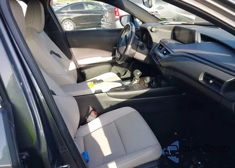 2022 Lexus Ux 200 z USA, uszkodzony, nr VIN JTHX3JBH3N2051968